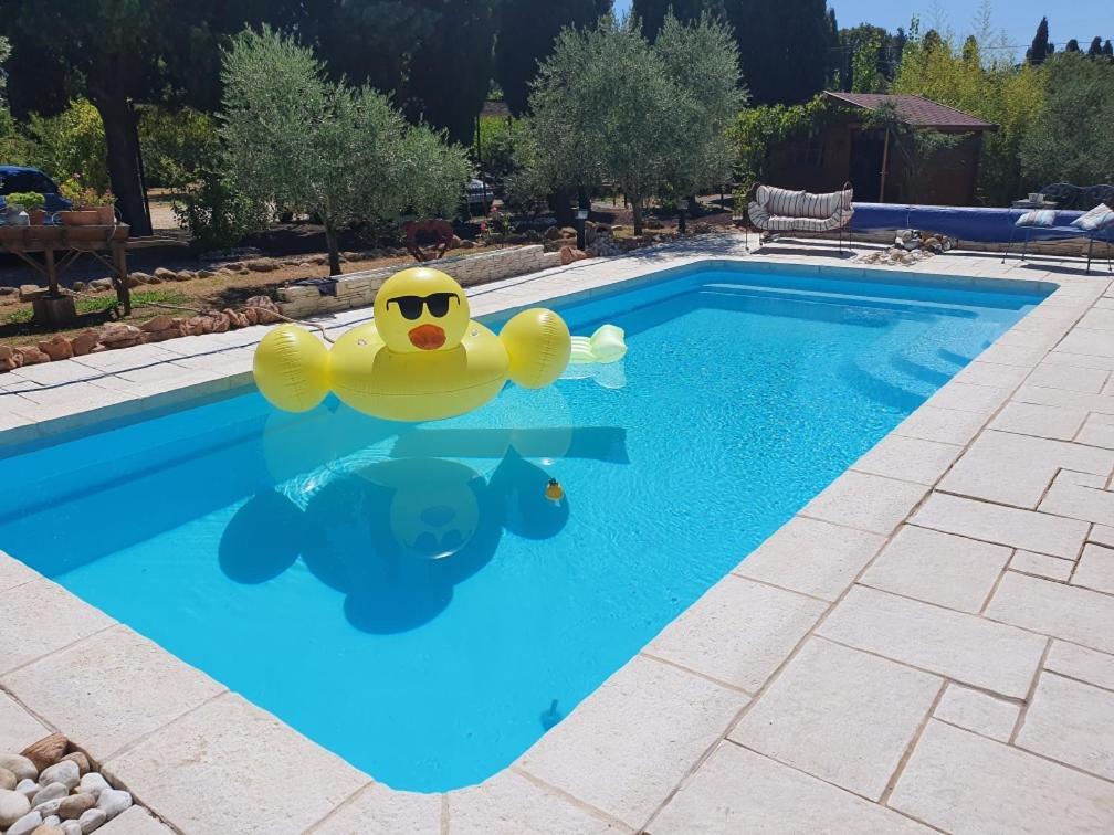 Bed and Breakfast Fenetre Sur Les Alpilles Saint-Martin-de-Crau Exterior foto