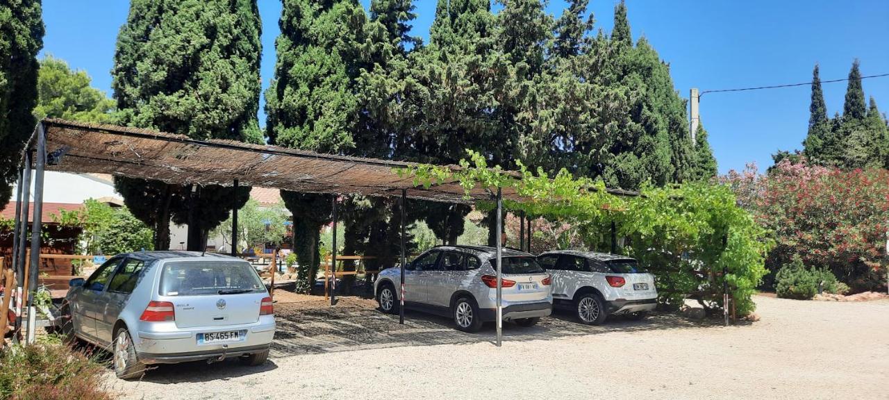 Bed and Breakfast Fenetre Sur Les Alpilles Saint-Martin-de-Crau Exterior foto